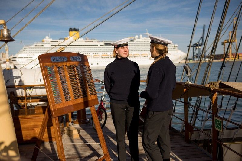 Dit Eventyr Begynder: Bliv Uddannet som Ubefaren Skibsassistent på Skoleskibet DANMARK